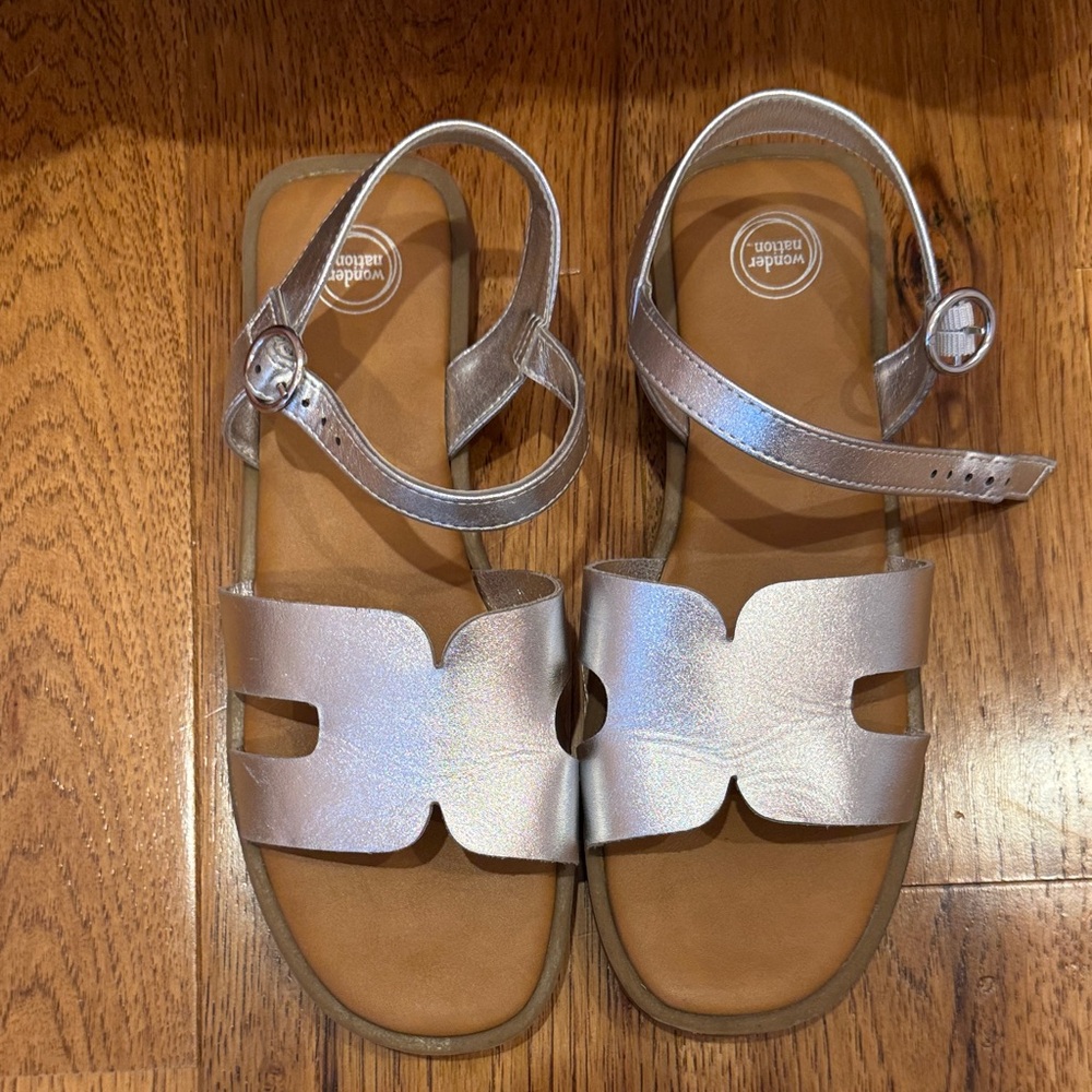 wonder nation girl’s size 4 Metallic Silver Open-Toe Ankle Strap Sandals